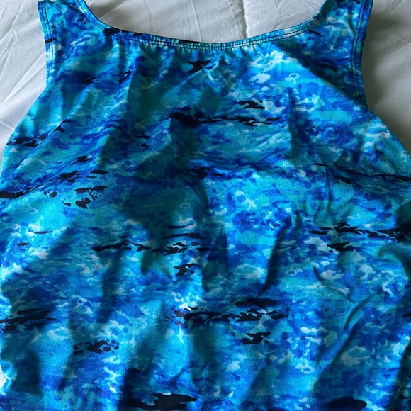 Longitude Women’s ‘Shades of Blue’ and Black One Piece Foam Cups Swimsuit Sz 10 - Picture 5 of 8